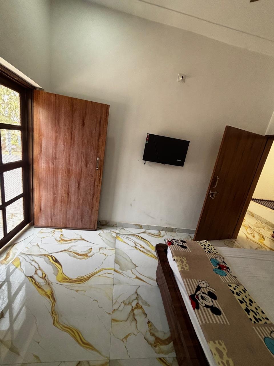 Suite with generous living space